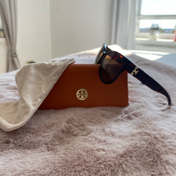 Tory Burch Sunglasses main image 6